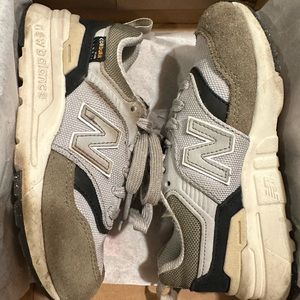 New Balance Kids 997H size 11